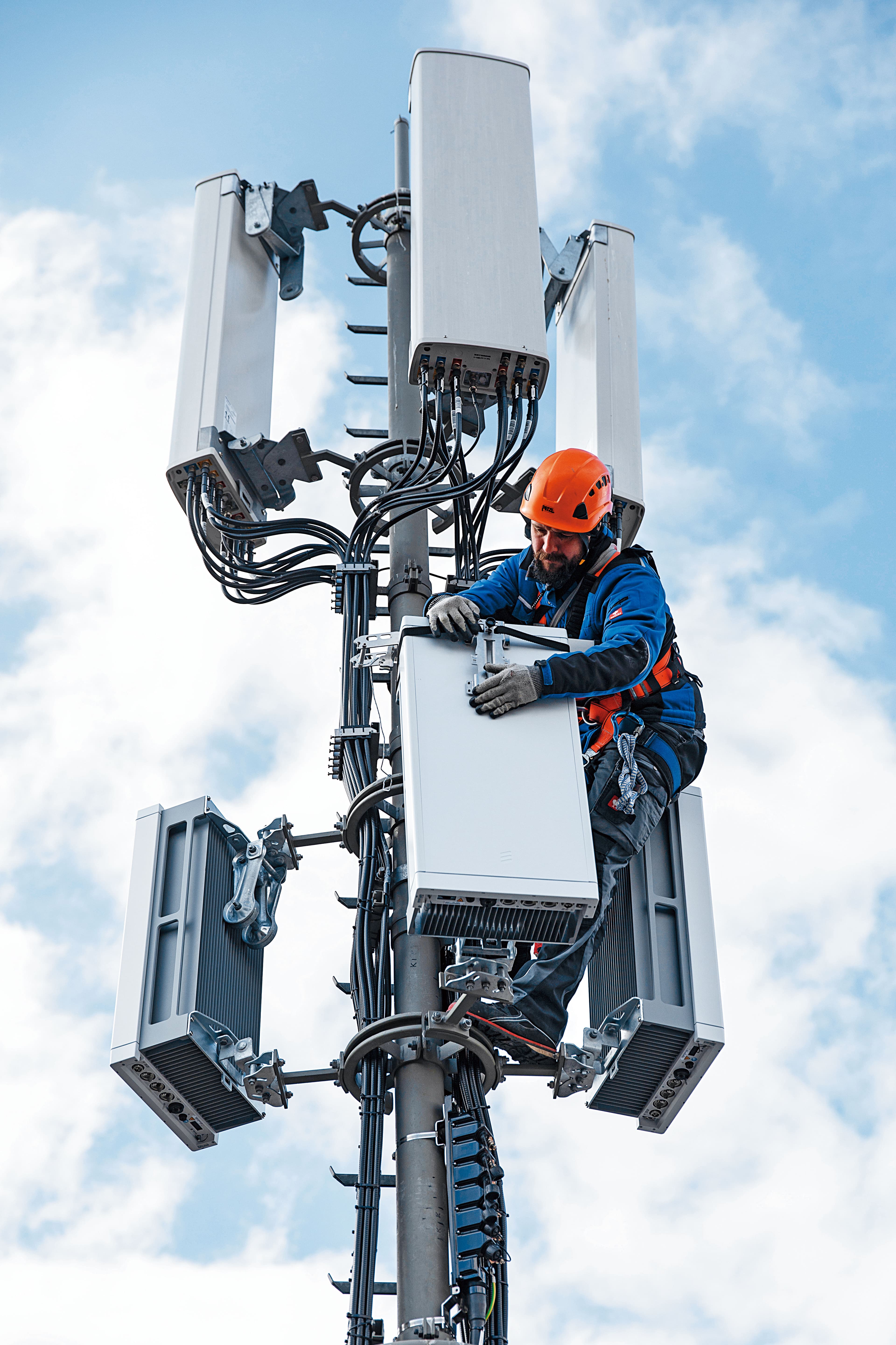 關注5G領域,蕭非凡鎖定做5G前期建設的立端,3年獲利近200%。(東方IC)