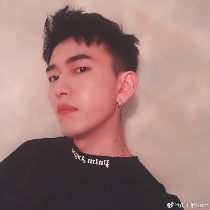 一向以正面陽光形象出現的孔垂楠，卻遭爆不斷約炮染病。（翻攝微博）