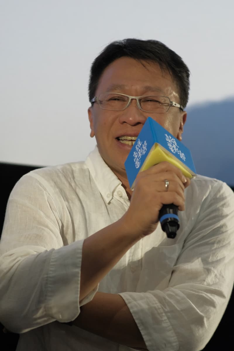 游安順在映後座談，談到海上外籍漁工的艱困工作環境，忍不住也掉下眼淚。（高雄電影節提供）