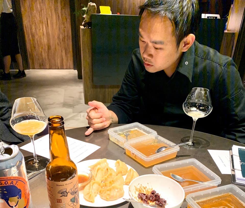 台中最受囑目的新法式餐廳L’Arôme,主廚 Raymond 首次挑戰啤酒搭餐。(黛西的深夜釀酒習題提供)