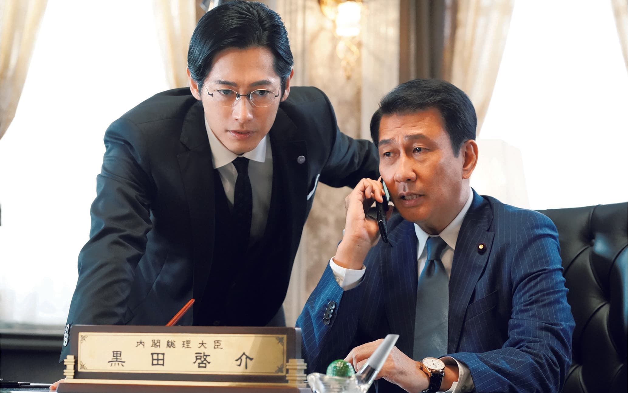 三谷幸喜與中井貴一(右)合作多次,這次在《失憶的總理大臣》首度與藤岡靛合作,對他表現稱讚有佳。(傳影互動提供)