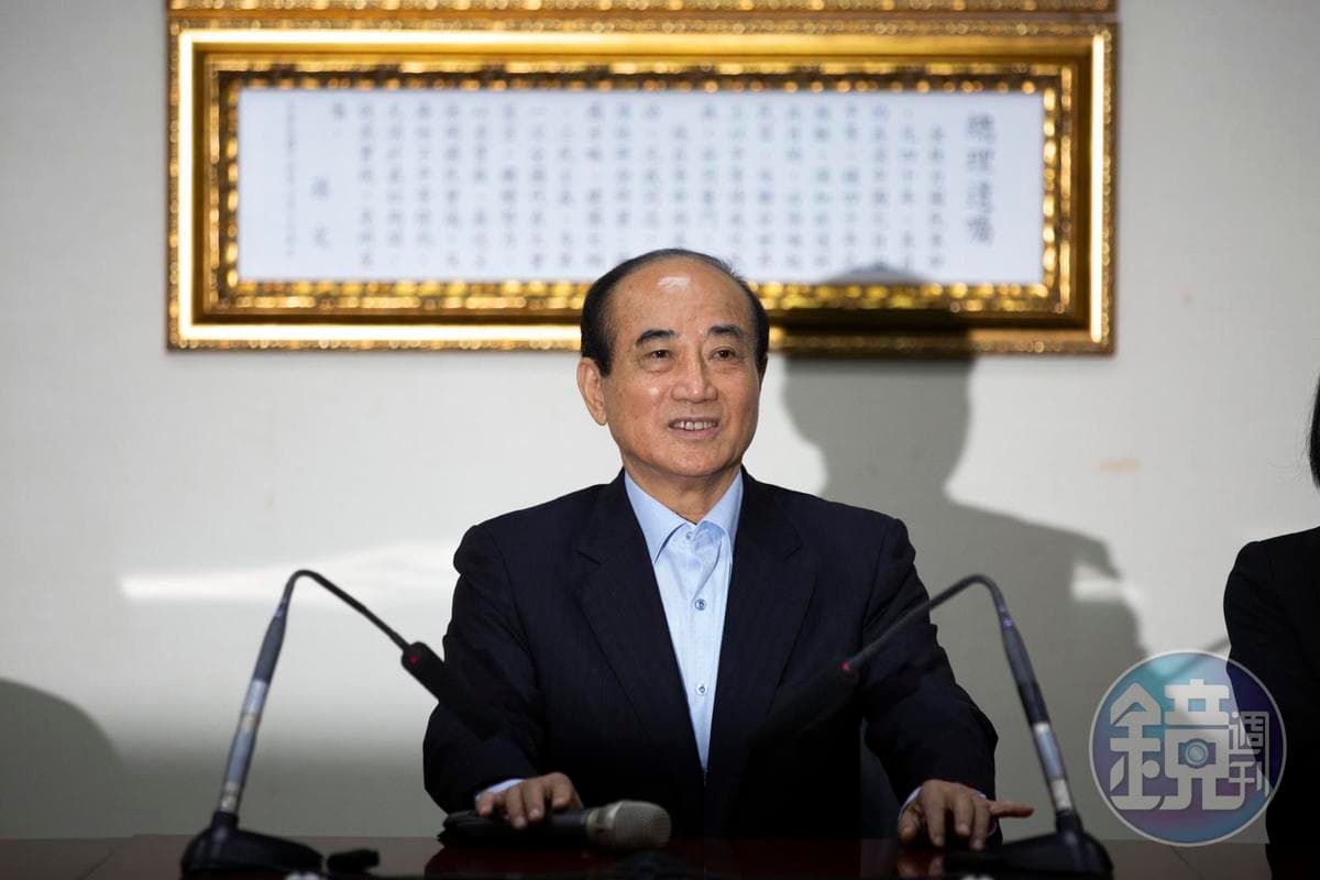 王金平求教蔡依林「臉書一般是怎麼個經營法?」被粉絲狂譙。