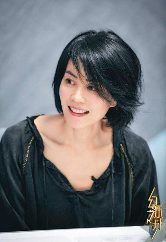 王菲跟2個不同男人生的女兒,先後出國唸書並且深造。(翻攝微博)