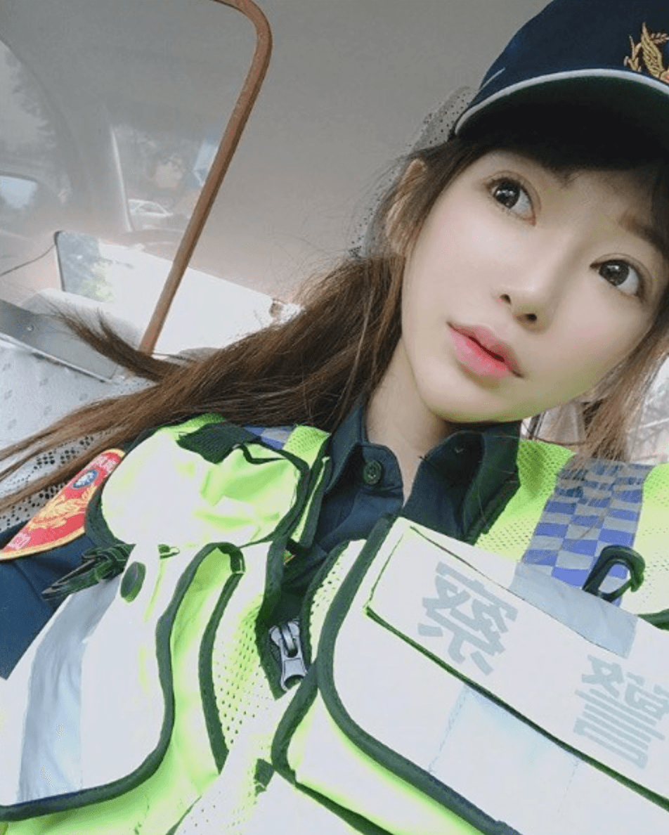 林筱綺在IG上經常PO出許多美照,吸引數十萬網友追蹤。(翻攝IG)
