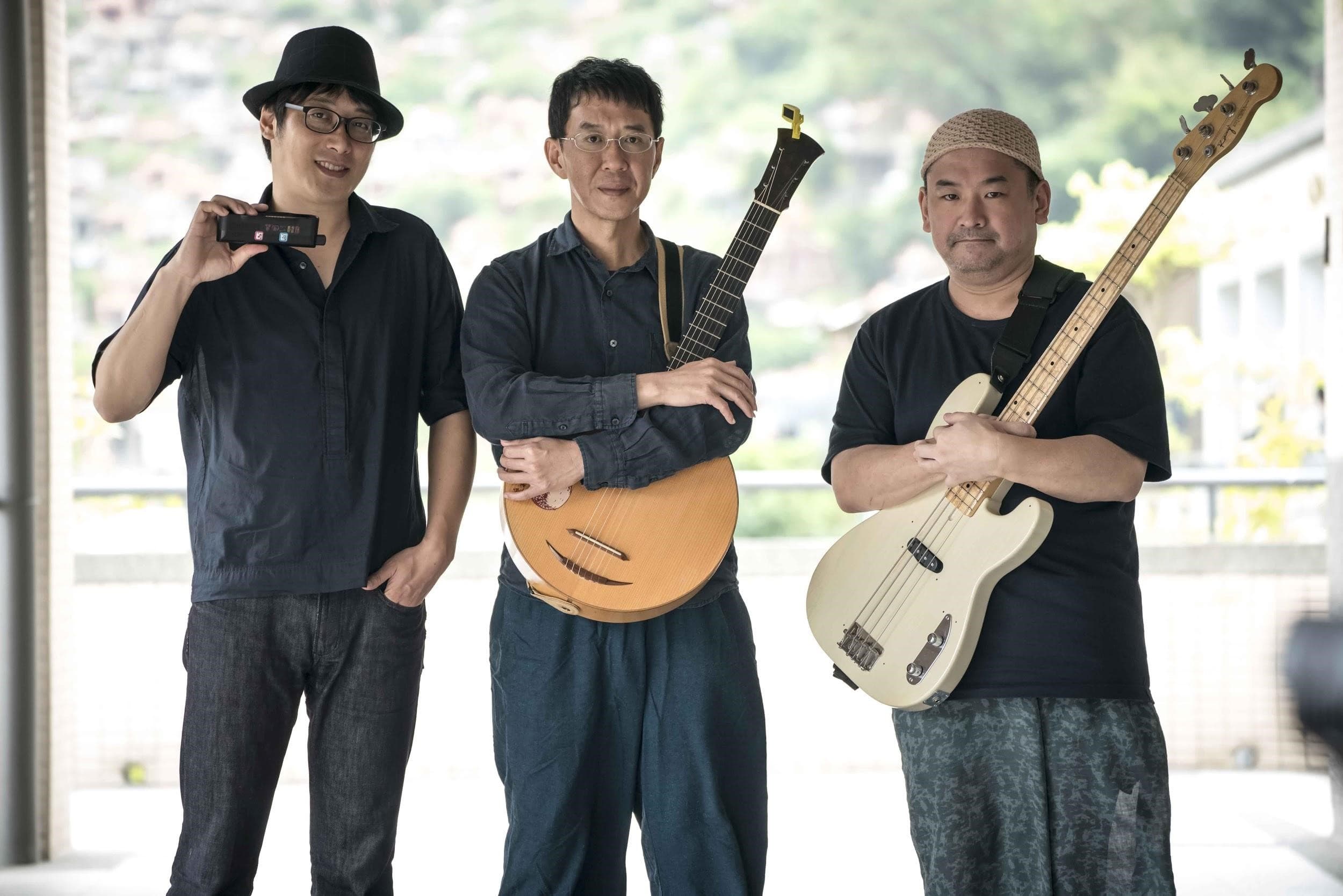 林生祥(中)與鍾孟宏合作《陽光普照》配樂又進入新的層次。(甲上提供)