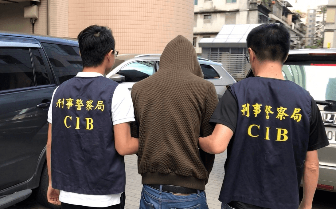 警方將涉嫌運毒、販毒的郭嫌、卓嫌移送法辦。（翻攝畫面）