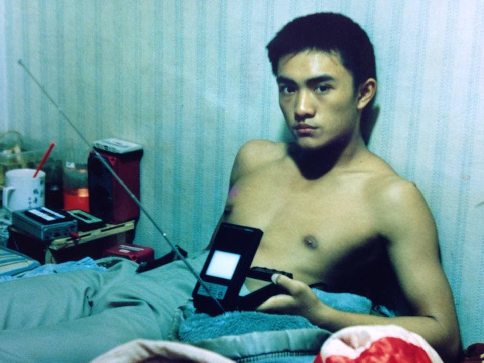 李㼈年輕時外型相當俊美，吸引許多粉絲目光。（翻攝李㼈臉書）