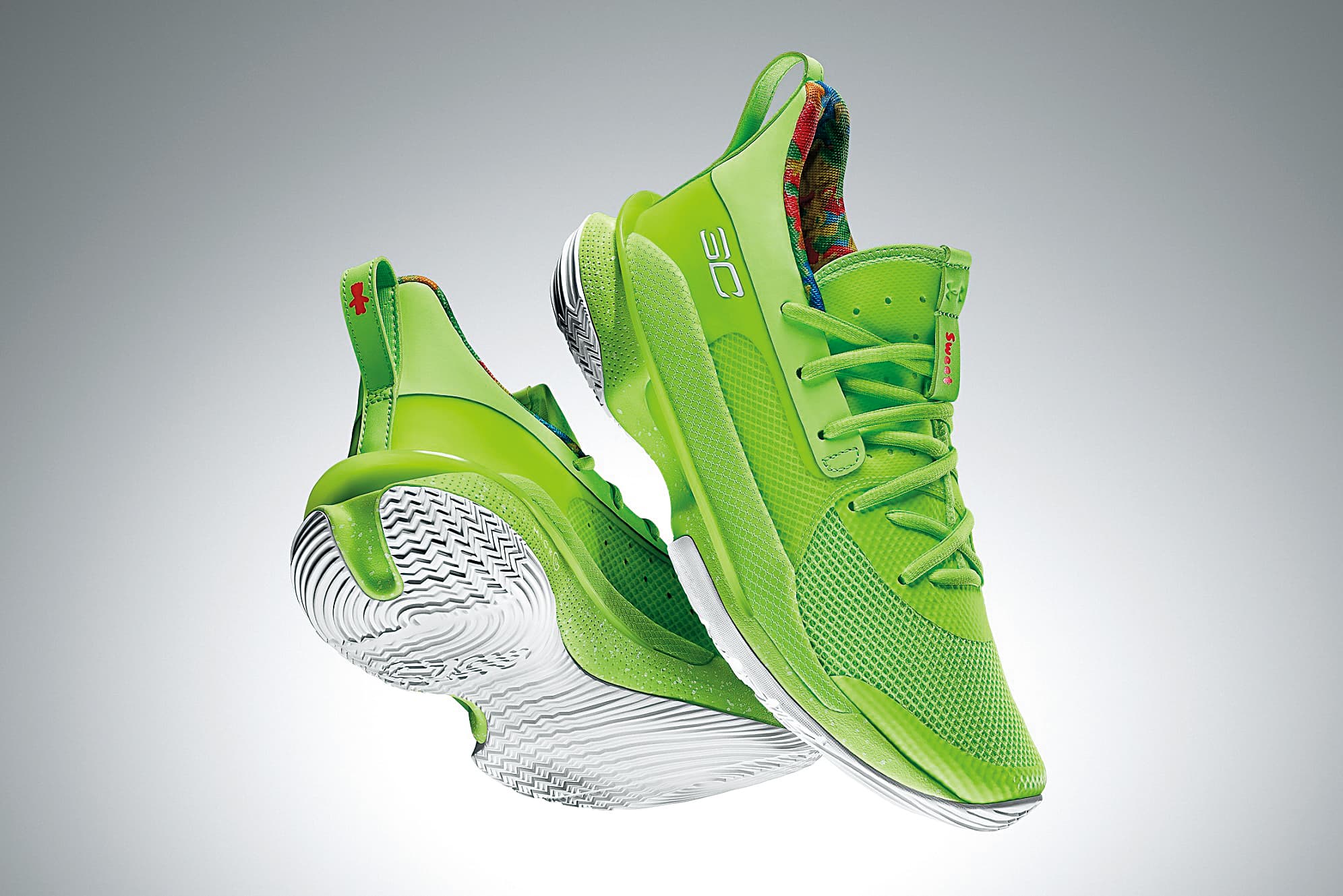 Curry 7 Sour Patch Kids籃球鞋 NT$5,280(星裕國際提供)