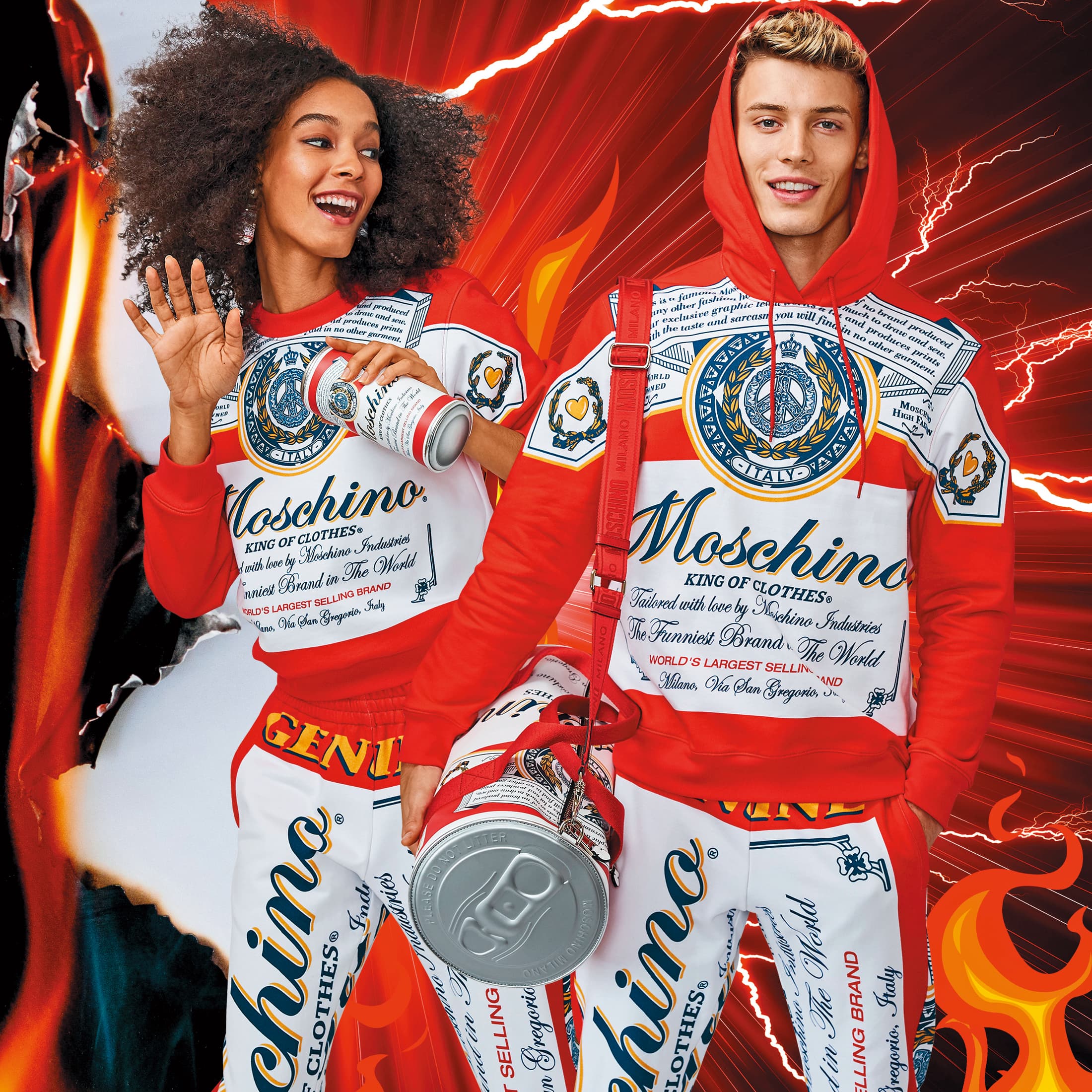 MOSCHINO X BUDWEISER 大學衛衣NT$24,300/啤酒罐造型手拿包NT$19,500/連帽衛衣NT$27,300 /聯名款長褲NT$23,300/啤酒罐造型手提包NT$53,300(藍鐘提供)