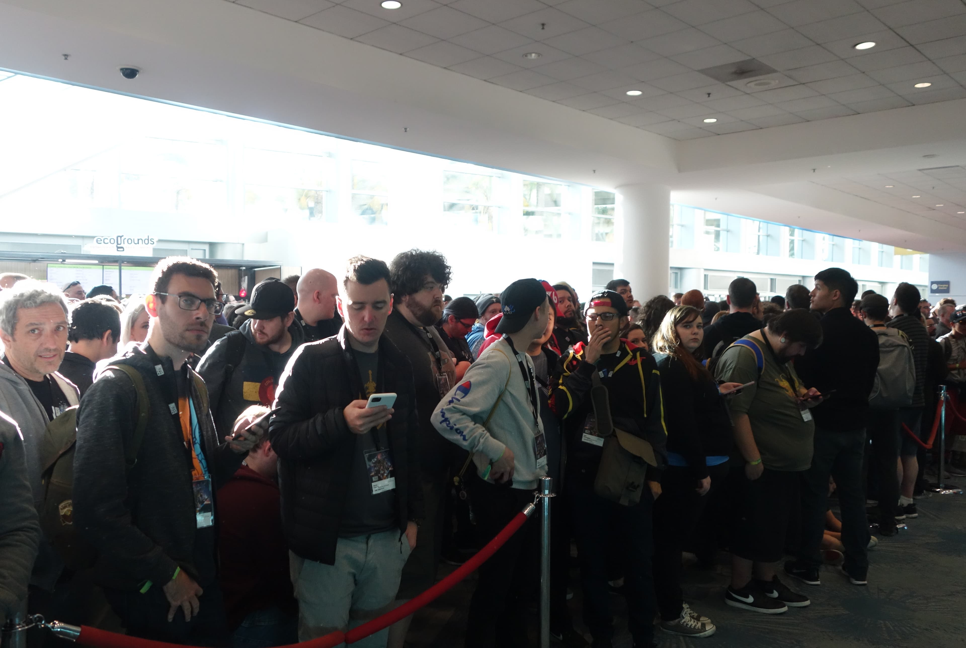 BlizzCon登場前，大批玩家等待入場。