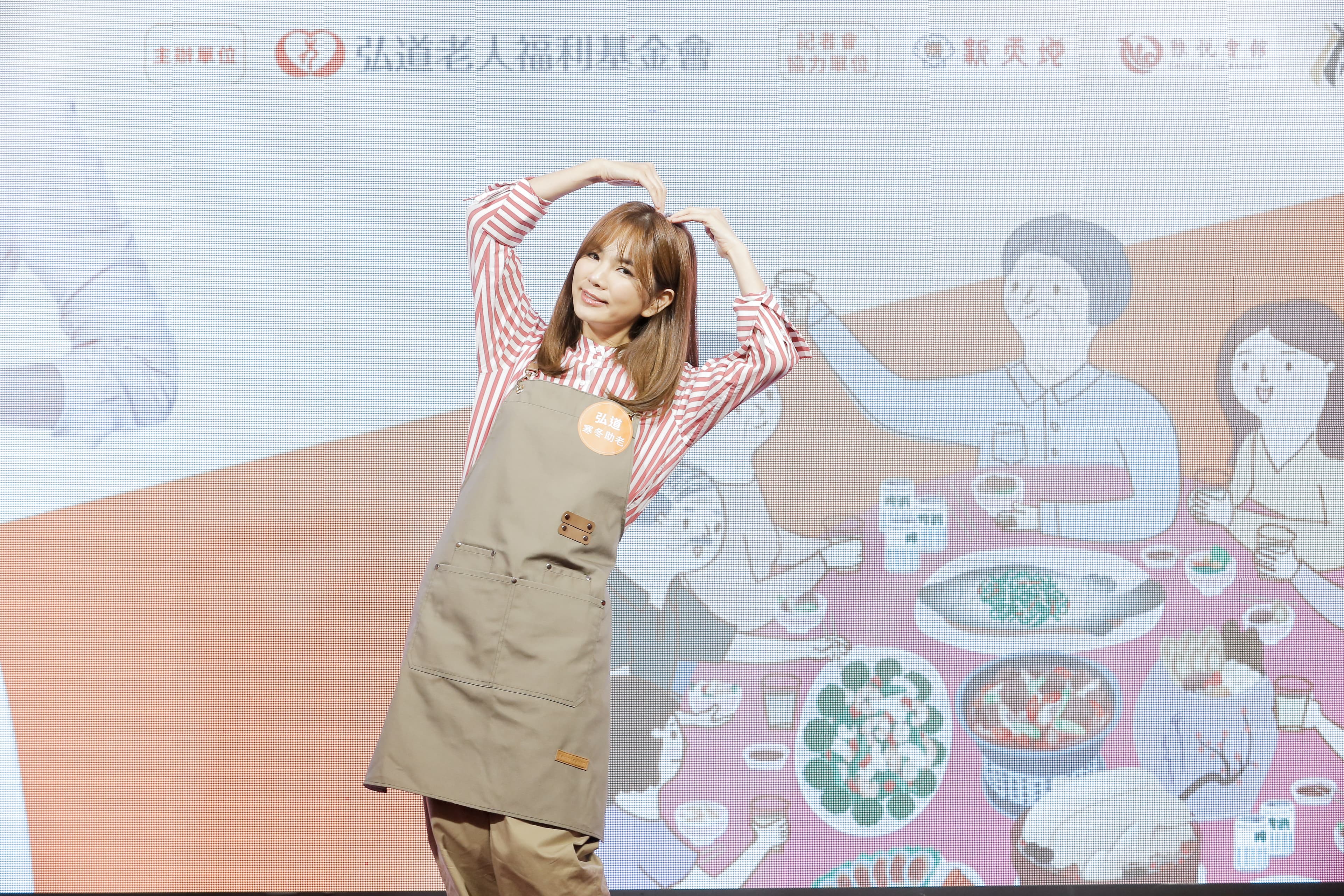Ella透露林志玲與老公AKIRA互動甜蜜,兩人是「俊男美女」的組合。