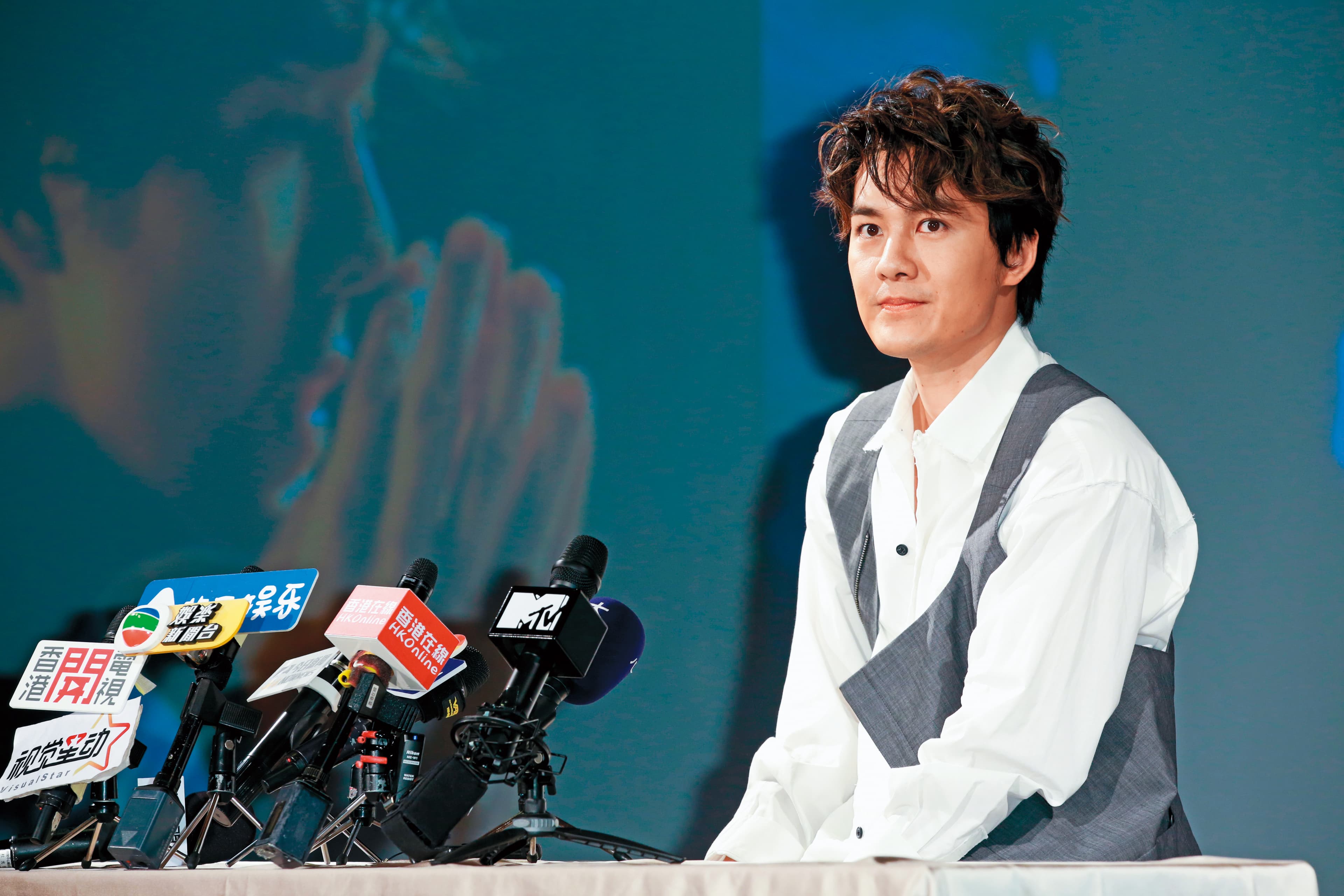 吳克群日前也加入何樂音樂旗下,推出新作〈你說我聽著呢〉。