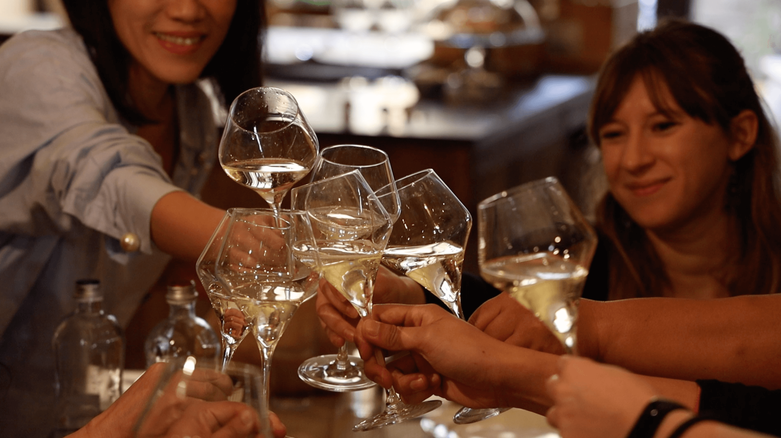 Prosecco纖細酸爽又開胃,是義大利人餐桌上極受歡迎的祝杯酒。