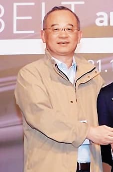 遭控是香港最大間諜組織的「中國創新投資」董事長向心(圖)及妻子龔青,