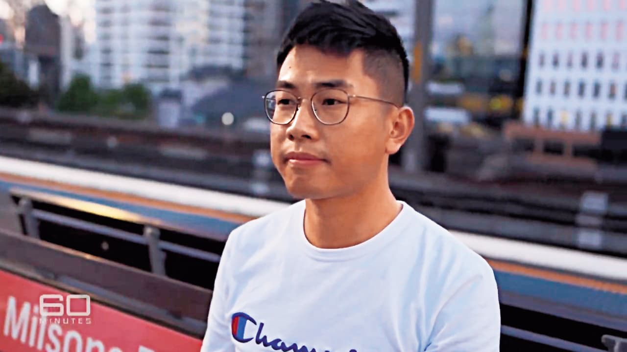 王立強說,當他接到指示,要干預2020年的台灣總統大選時,他想到自己的妻兒和未來的人生,最後決定揭露一切並尋求政治庇護。(翻攝澳洲《60分鐘》)