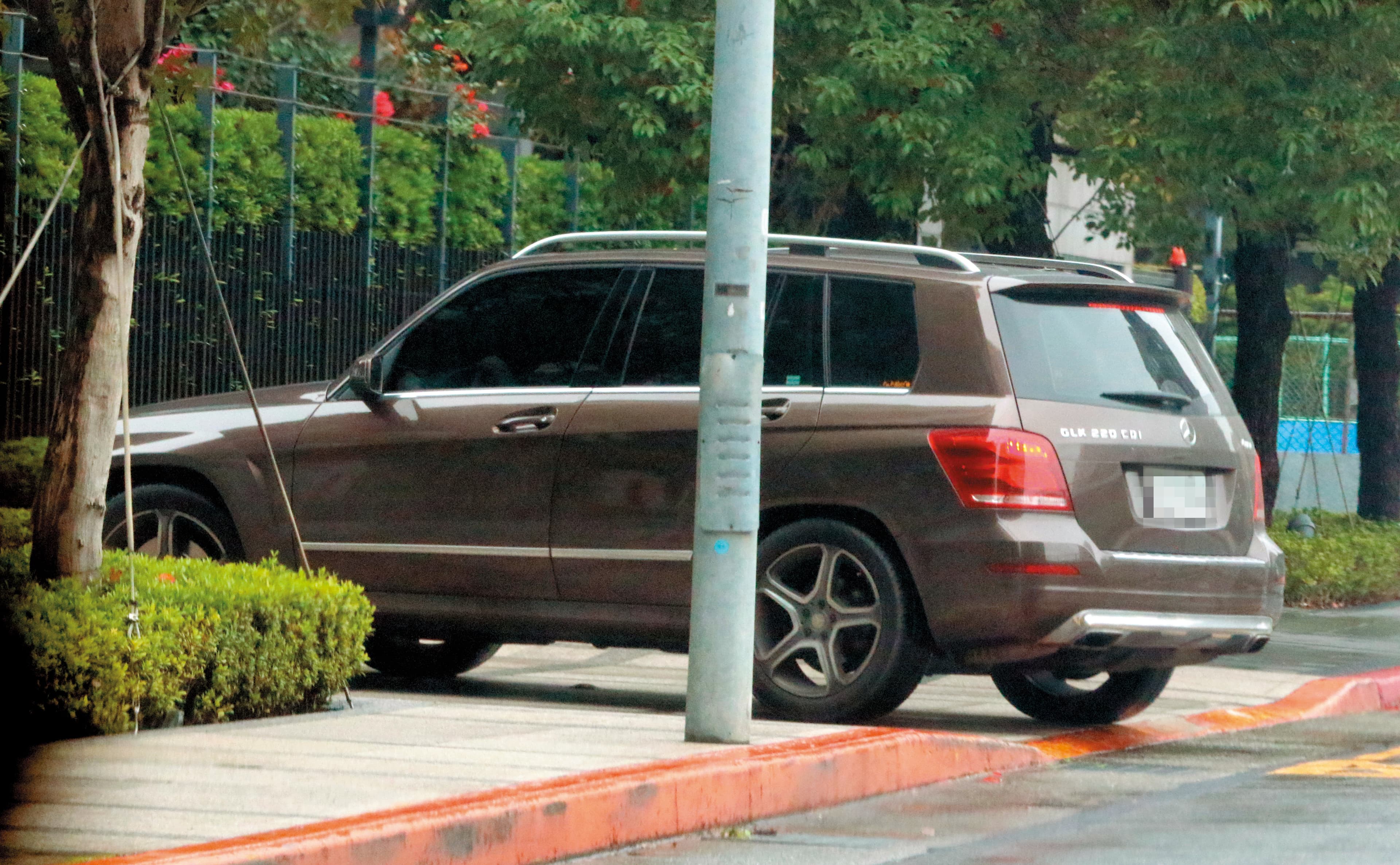 11/22 14：39，趙元同熟稔的開車進林家車庫，他曾多次進出林以婕家，而且都是直接開進林家車庫。
