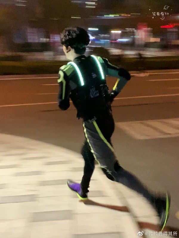 李汶翰昨日也參與《追我吧》的錄製。(翻攝自微博)