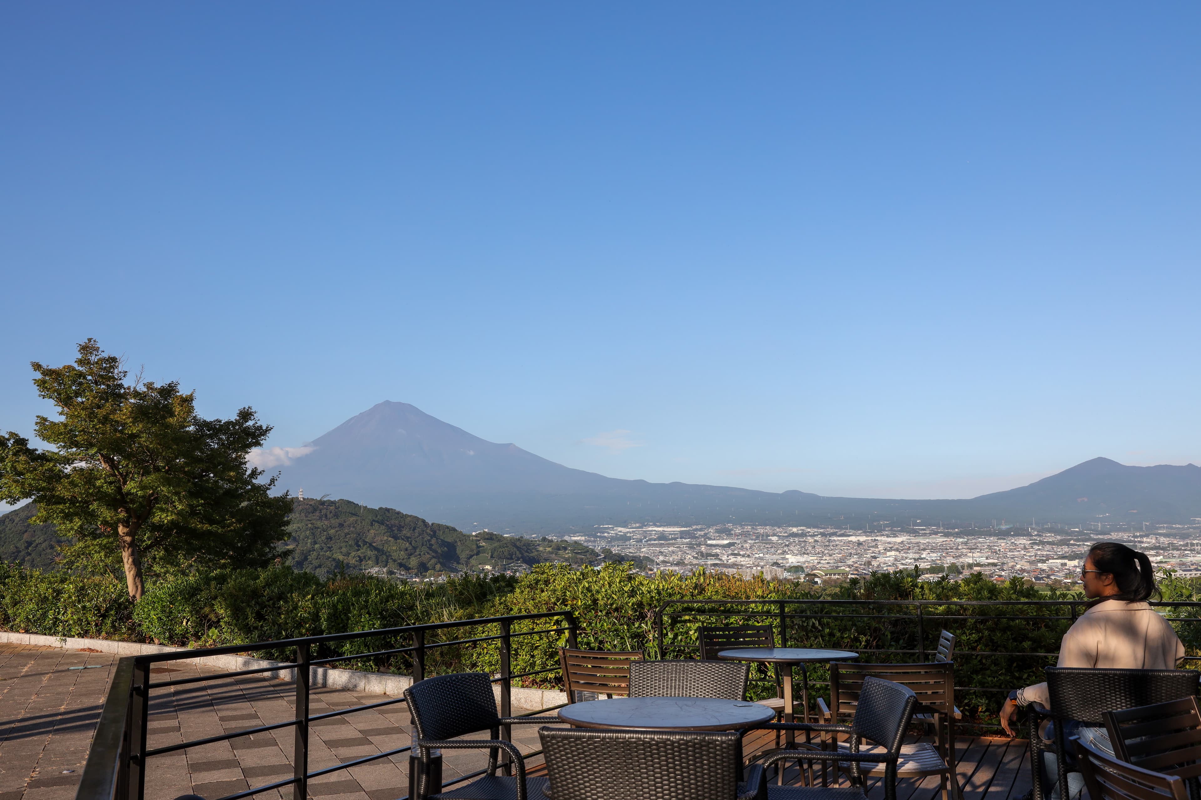 戶外座位區也是欣賞富士山絕景的好地方。