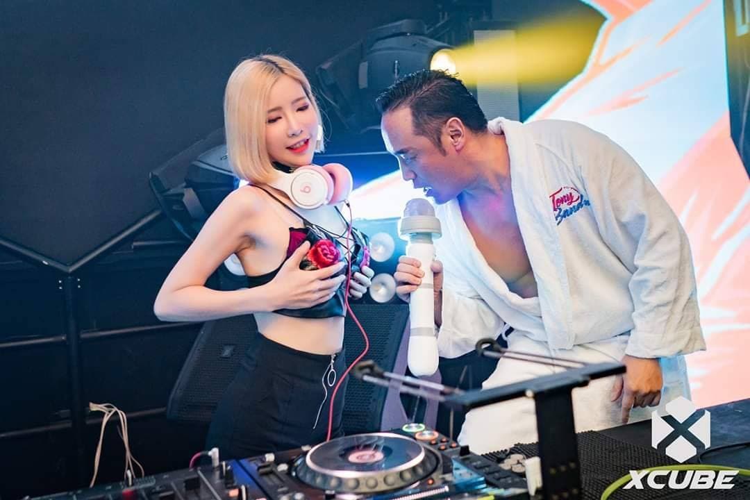 東尼大木與其樂隊在台灣夜店與音樂祭表演,台下觀眾常給予熱情支持。(翻攝自東尼大木臉書)