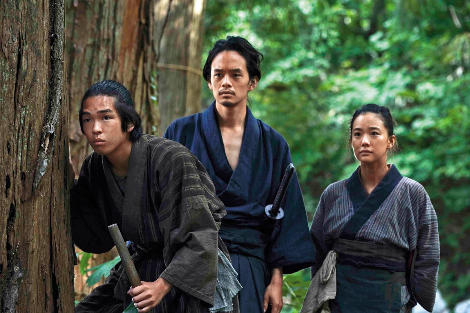 池松壯亮(中)與蒼井優(右)曾在塚本晉也執導的電影《斬 》同台演出。(天馬行空提供)