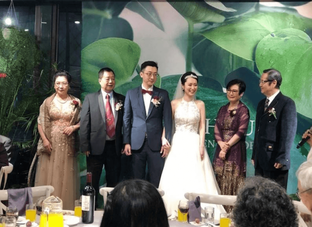 巴戈昨晚泛淚嫁女,意外讓女兒驚人美貌曝光。(翻攝自網路)