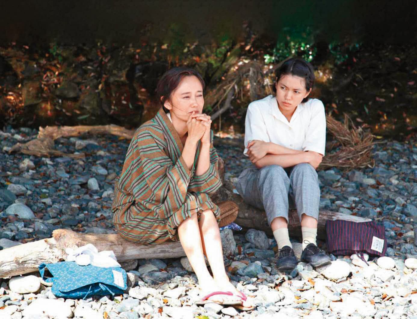 《此國之空》是荒井晴彥自編自導的第二部片,女主角為二階堂富美(右),獲讀賣文學獎最佳劇本獎。(翻攝自video.friday.tw)
