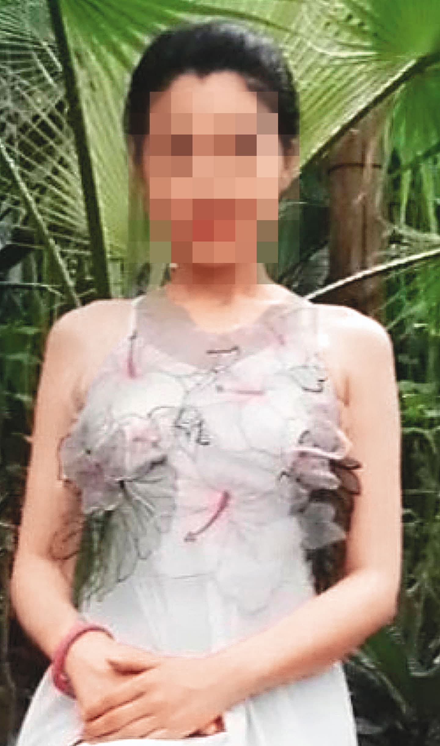 自稱是李建軍前助理的Vivi,自爆遭李建軍性侵破處,如今洩露李建軍露鳥照,大有報復意味。(讀者提供)