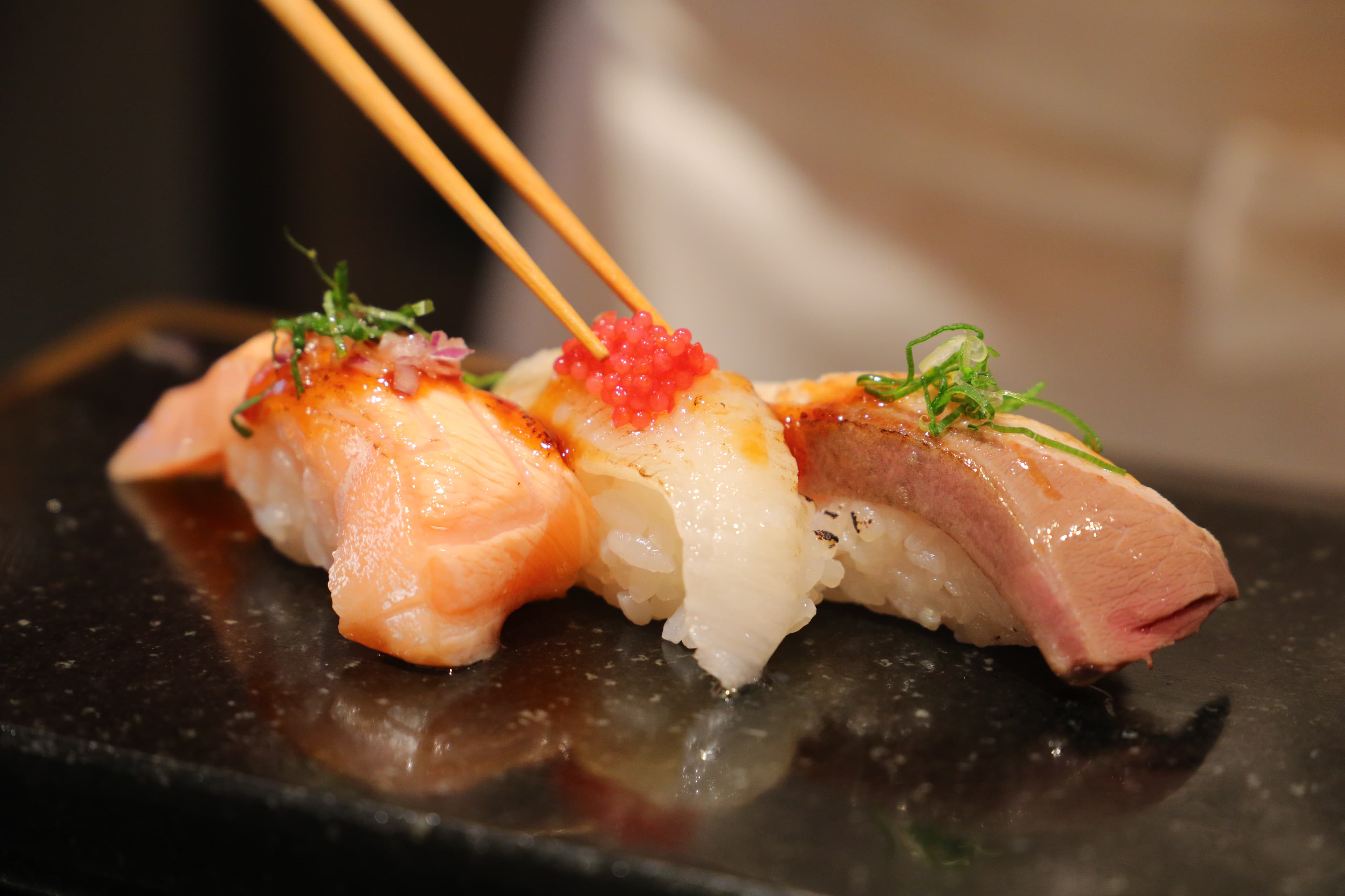 握壽司有高級日本料理店的水準。