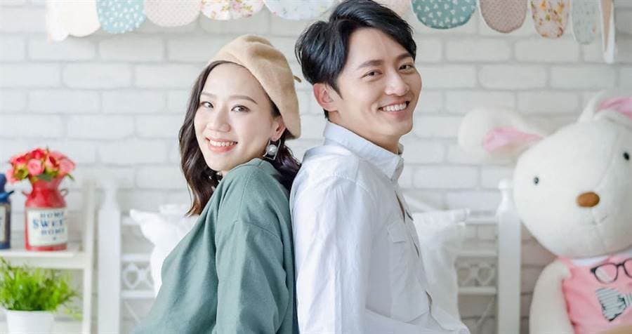 去年3月梁敏婷生下雙胞胎兒子20天,就與馬俊麟一起帶著兩個兒子亮相。