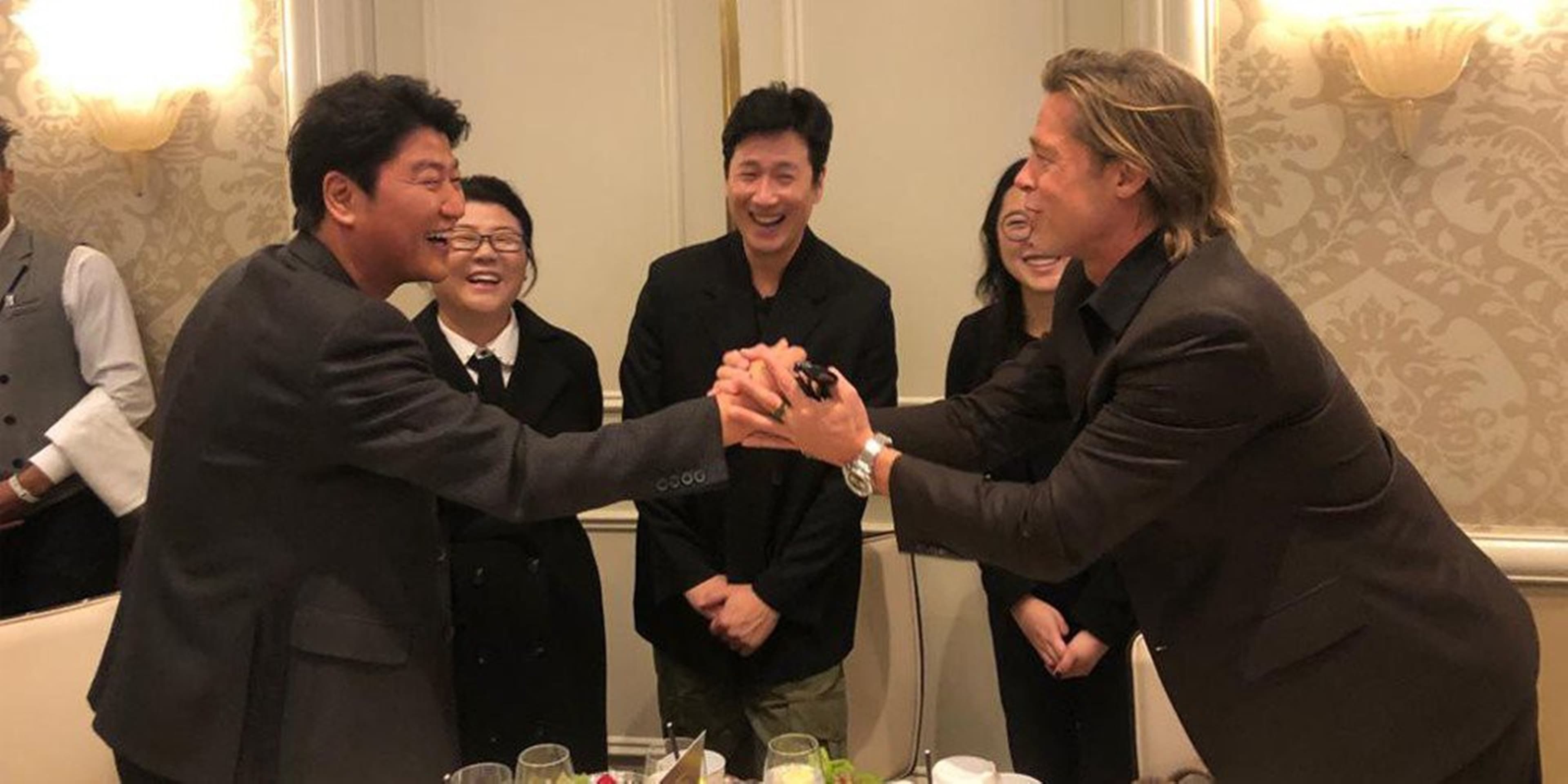 《寄生上流》〉在好萊塢獲得超高評價,連布萊德彼特也是男主角宋康昊的粉絲。(CatchPlay提供)