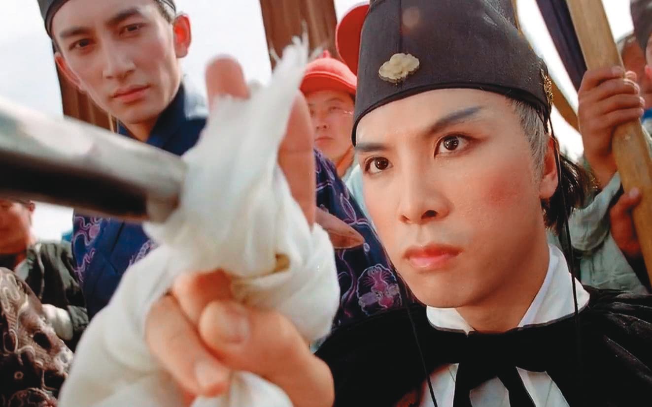 早年甄子丹曾演出不少反派,《新龍門客棧》裡心狠手辣的錦衣衛公公尤其令人象深刻。