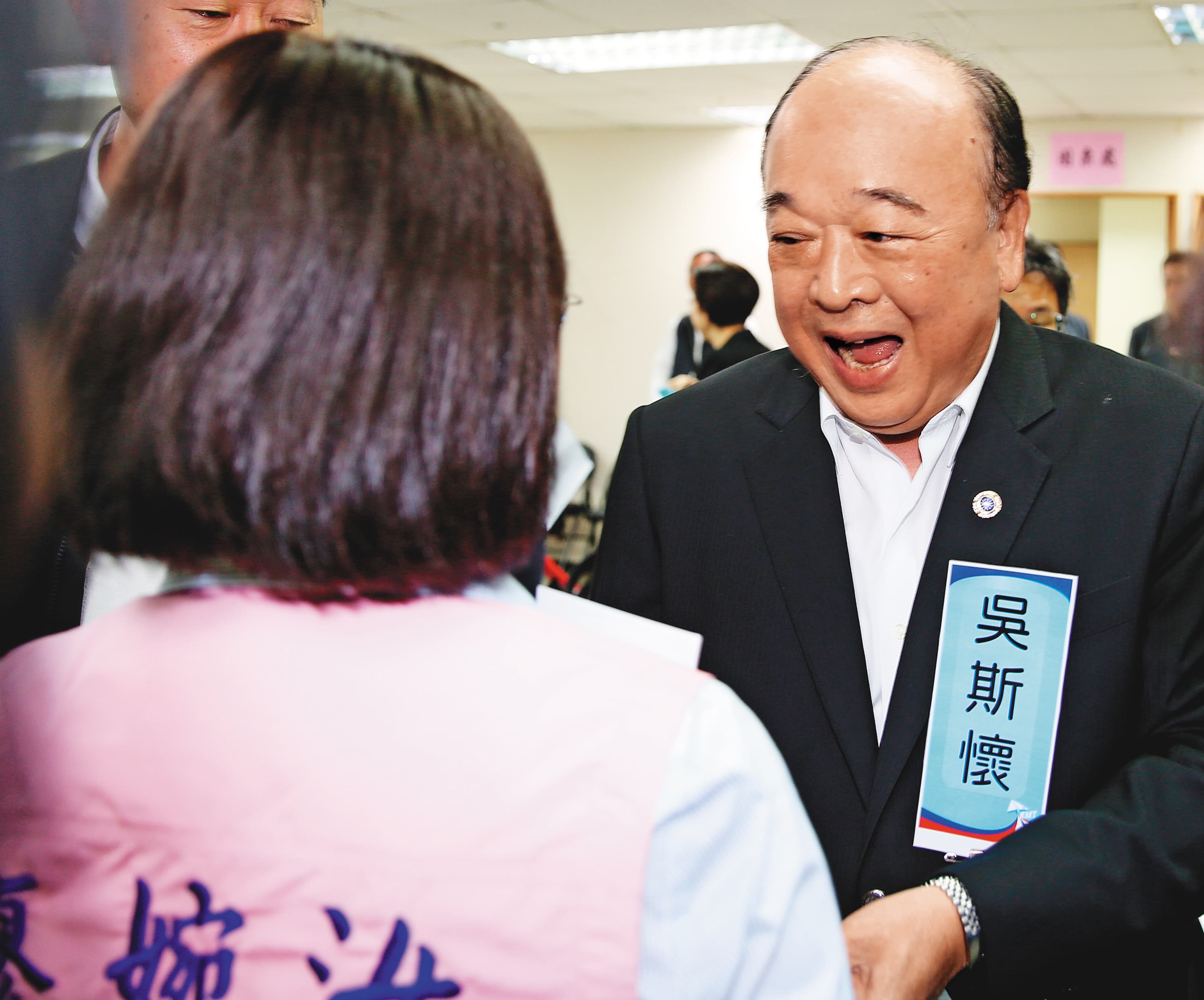 列入不分區名單的吳斯懷,被視為重創藍營選情的因素,在選後成為黨內撻伐對象。