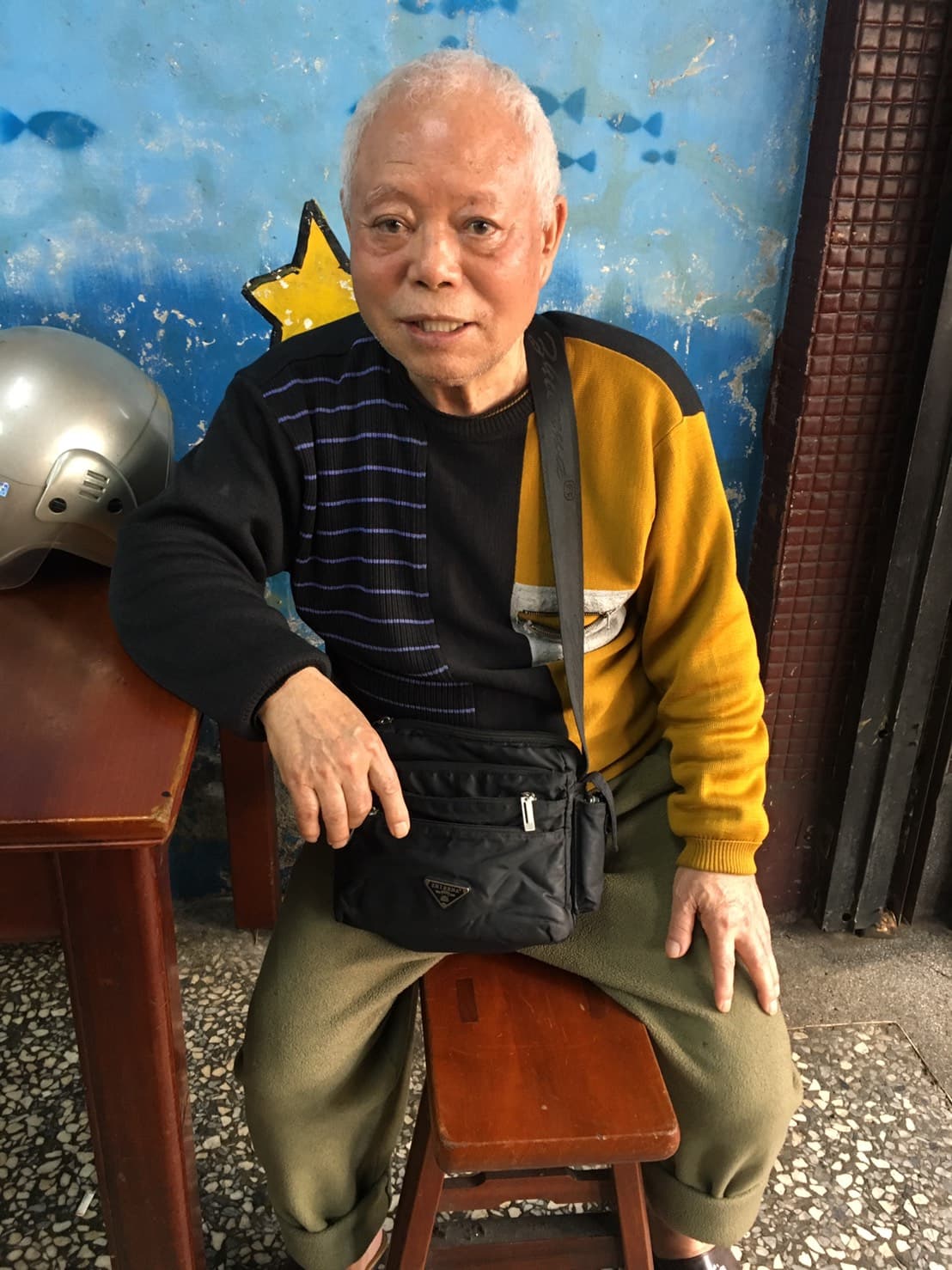 馮坤志的前岳父曾為雄曾是台北市3家飯店總主廚,後自創曾記花枝羹小店。