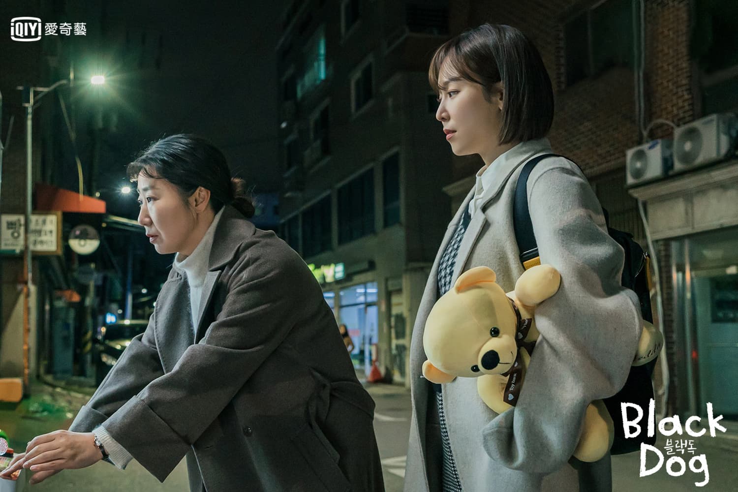 《Black Dog》主角徐玄振與羅美蘭接受愛奇藝台灣站專訪。(愛奇藝台灣站提供)