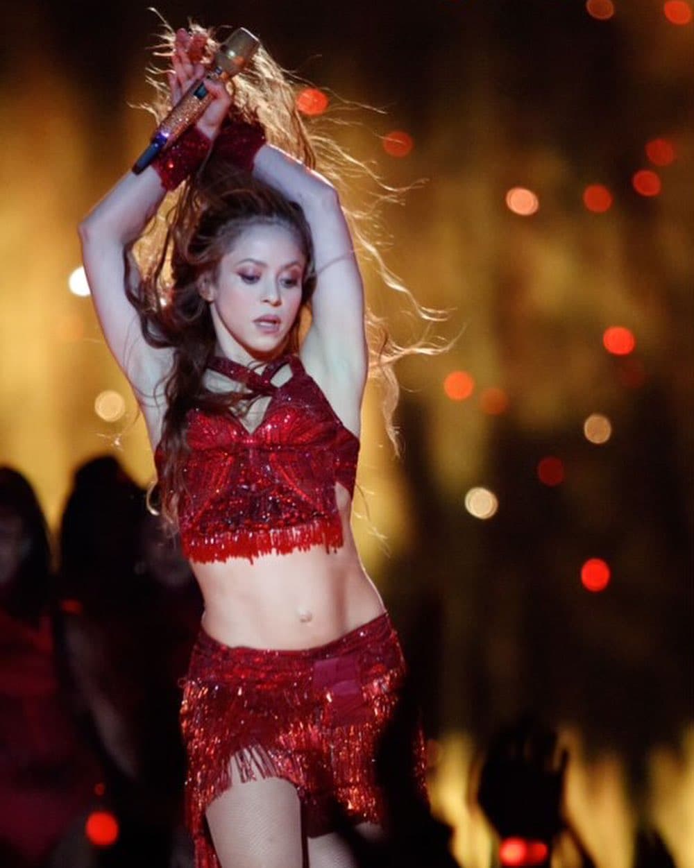 夏奇拉當天剛好是她43歲生日，但身材猶如20多歲，粉絲們都自嘆不如。（Shakira IG）