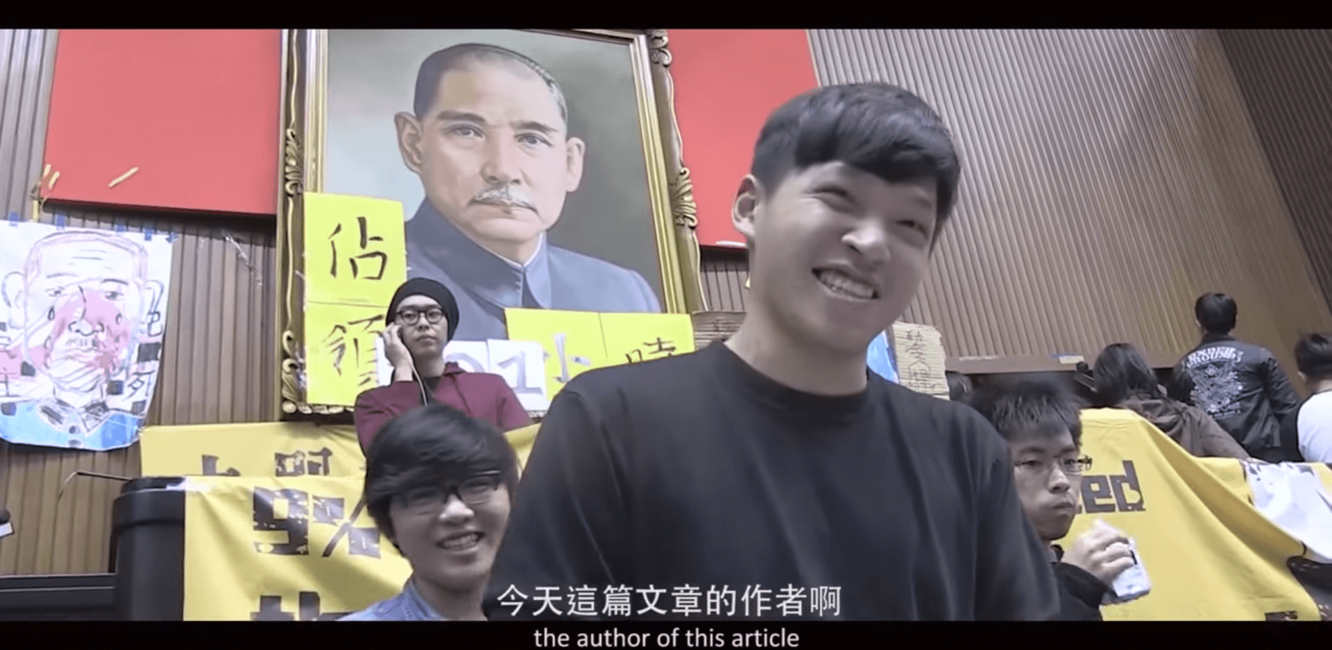 去年上映的紀錄片《我們的青春在台灣》有不少太陽花學運期間立法院議場被佔領的場景。(翻攝TGHFF)