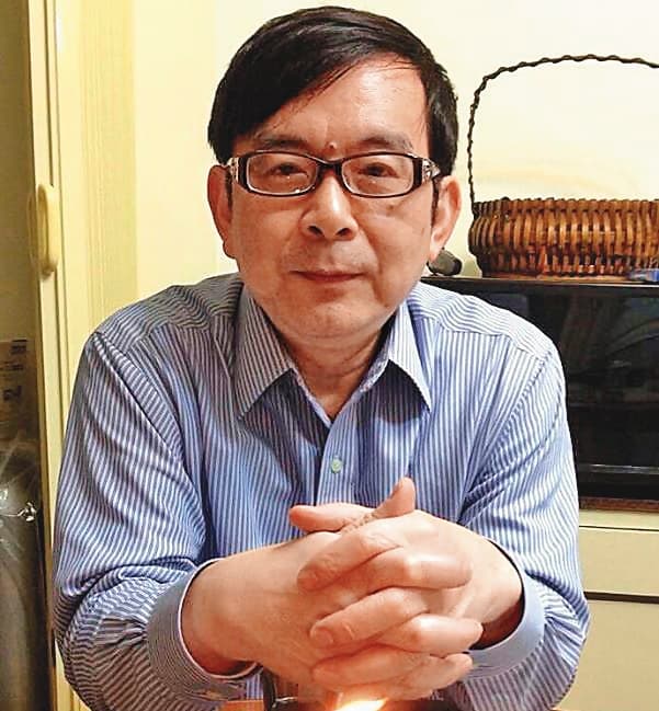 台灣感染症醫學會理事長黃立民認為,須更嚴格管控中、港、澳返台人士,「一個都不能漏」,才能防堵社區感染。(翻攝黃立民臉書)