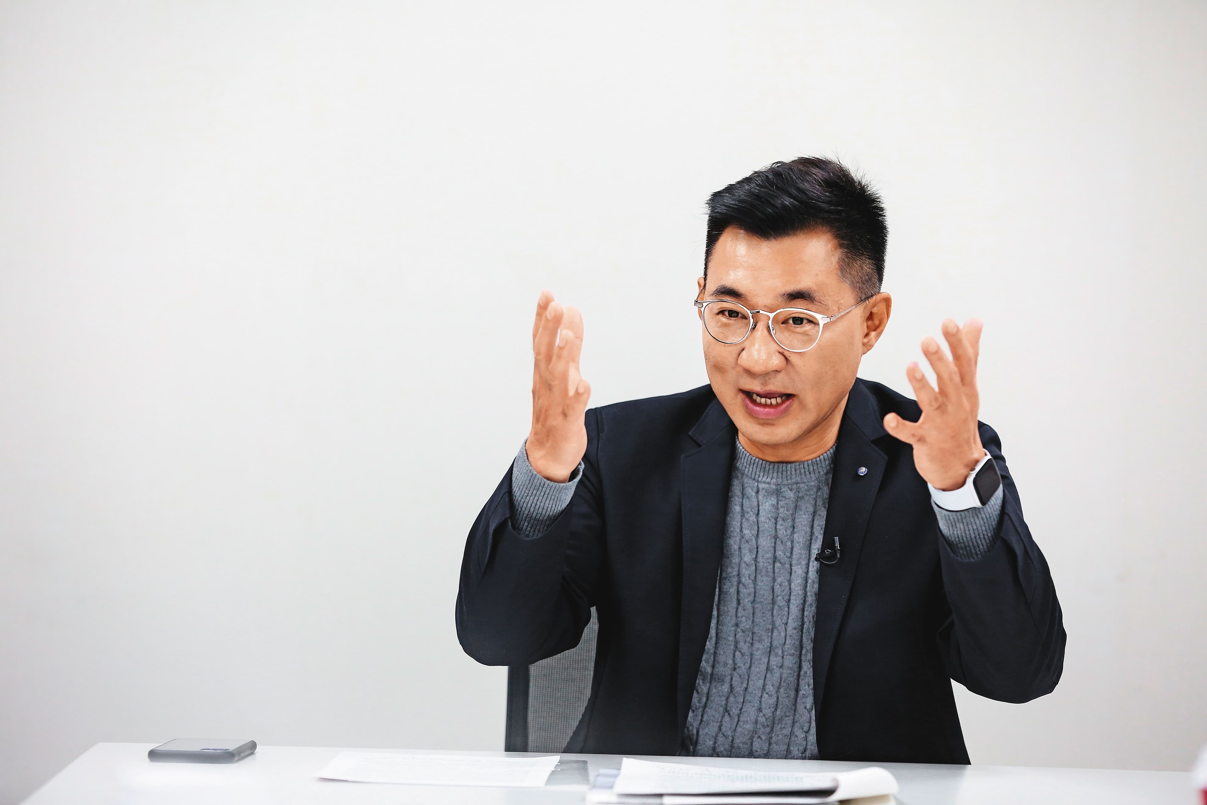 江啟臣接受本刊專訪時強調,國民黨必須重建品牌價值,符合時代的趨勢及民意。