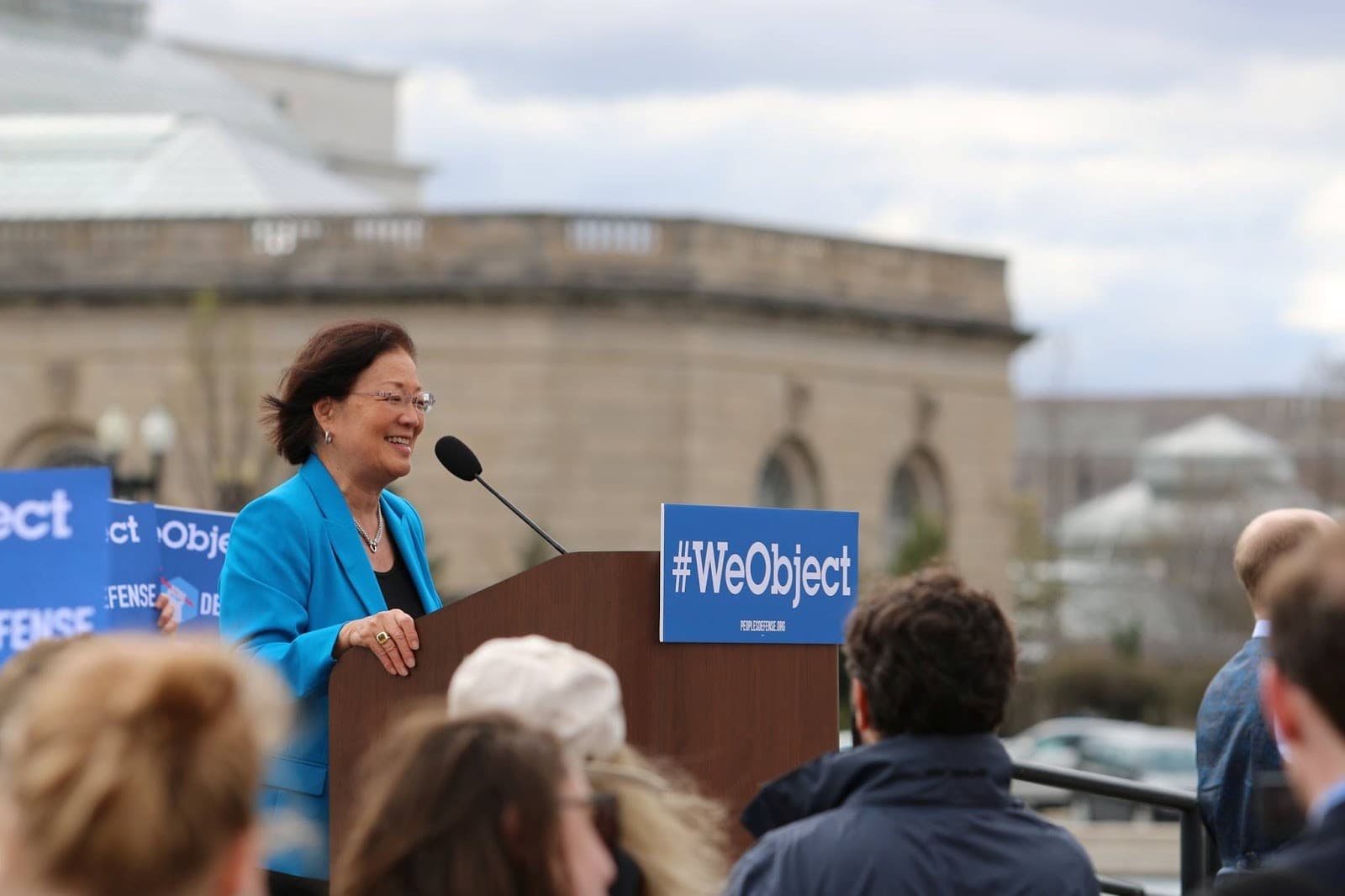 現任美國民主黨籍夏威夷州聯邦參議員廣野慶子,是首位當選美國參議員的亞裔美國人。(翻攝自官方臉書)