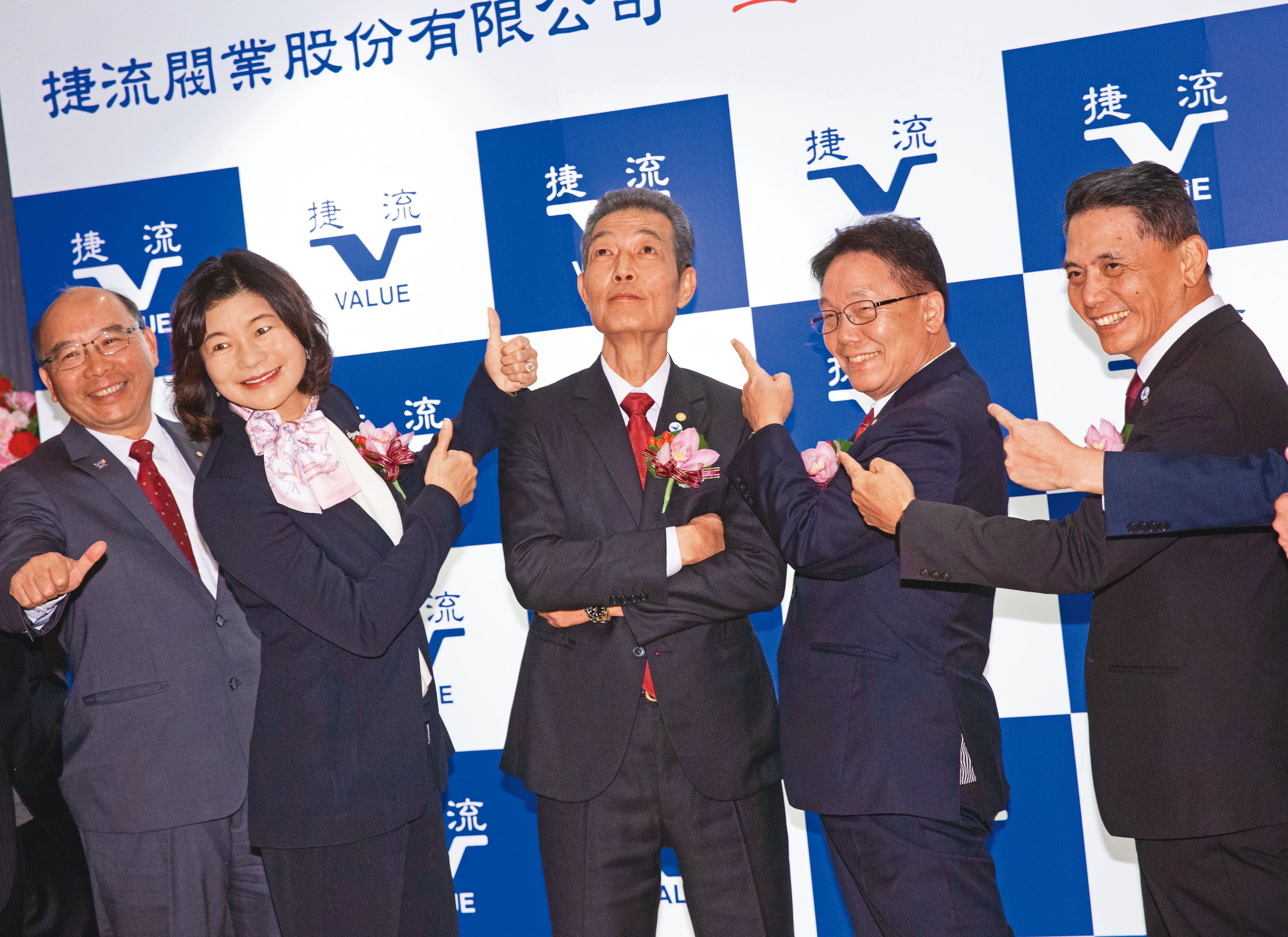 錢佩玲(左起)、楊大中、陳斌超、陳宗曉分工合作,建立深厚革命情感。