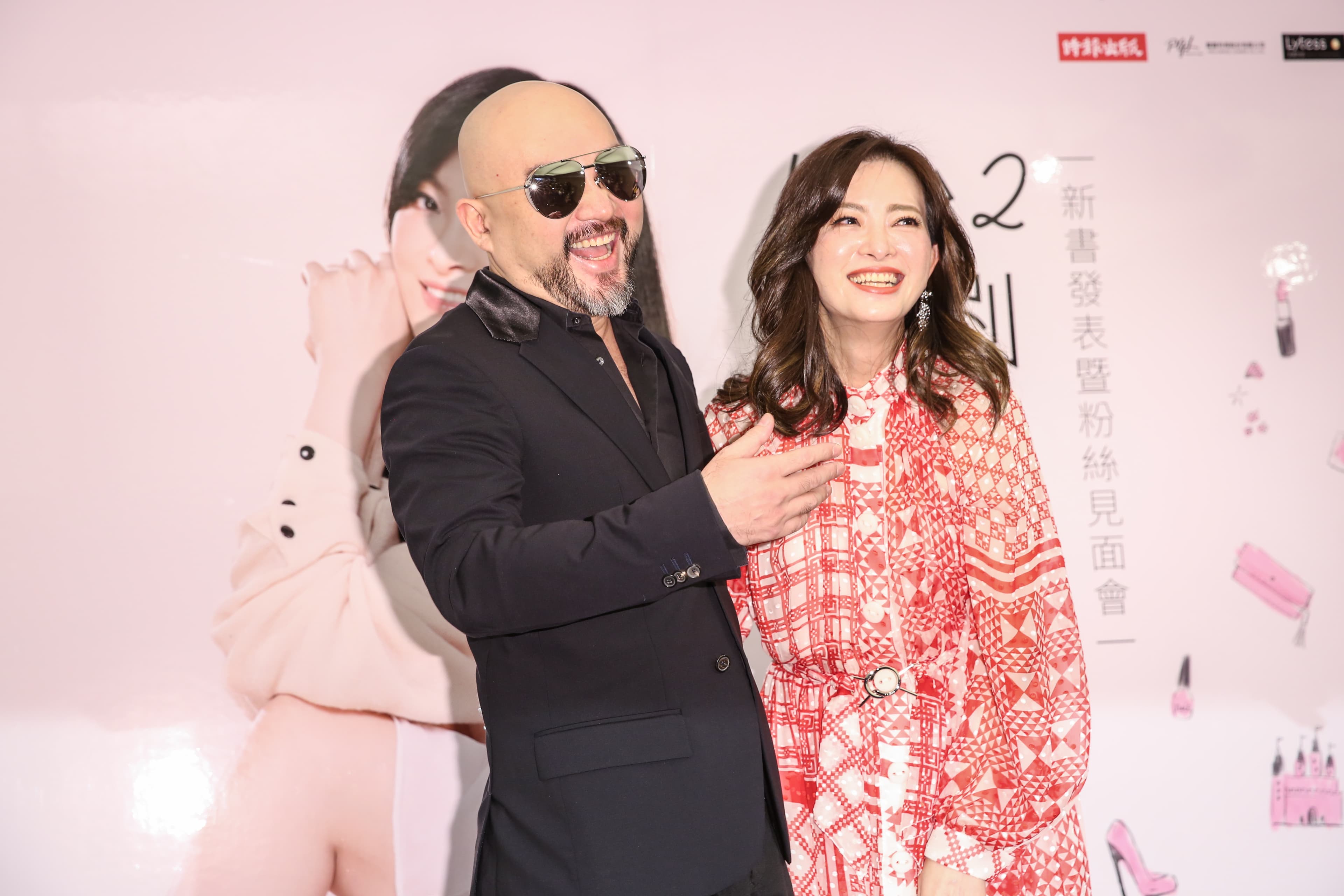 辛龍在劉真入院這段時間強忍傷痛,獨自照顧4歲獨生女霓霓。