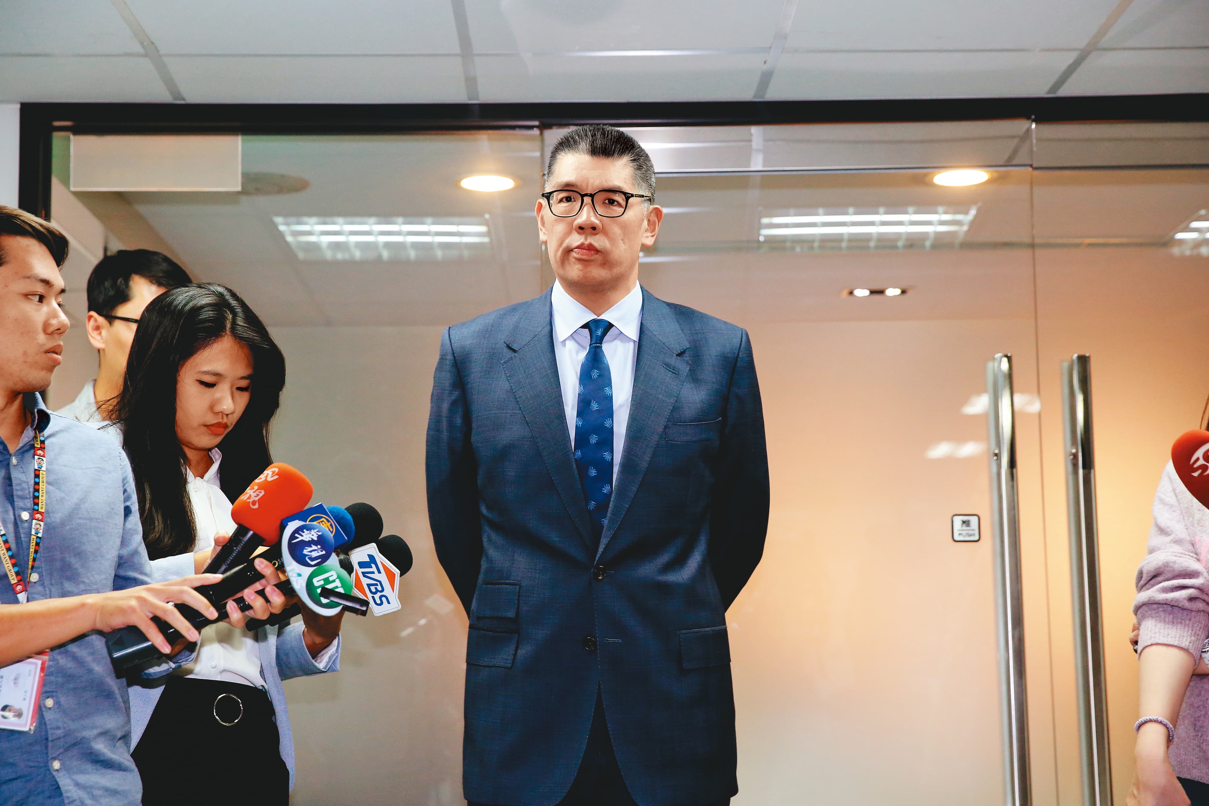 藍營青壯派代表人物之一的連勝文(圖),積極替江啟臣到各系統穿針引線、固樁。圖為連勝文2019年接受媒體聯訪。