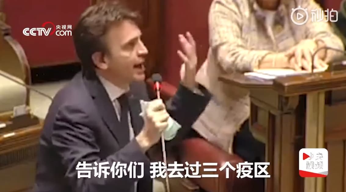 說到激動處，馬特奧脫下口罩怒氣表示，「我去過3個疫區」。（翻攝畫面）