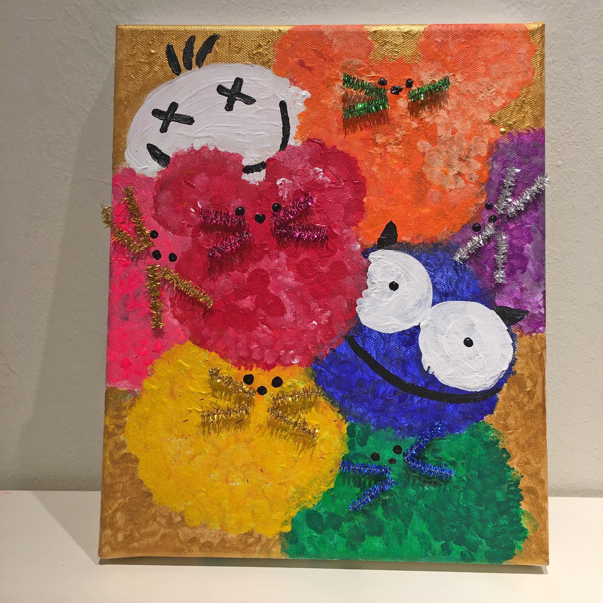 郭源元這次展出的作品《蓬鬆圓滿》也將三毛及小怪物融入在其中，意指鼠年除了圓圓滿滿。（微風國際提供）