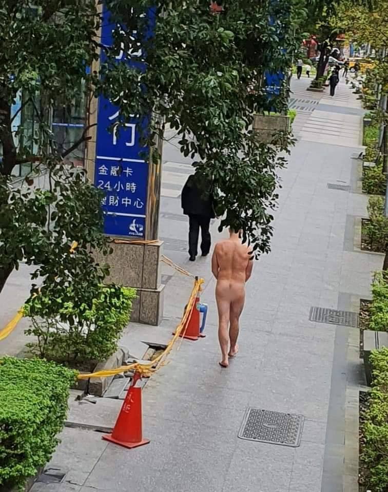 這名加拿大男經過警方訊問,並送至醫院,但他離院後又回到先前裸行地點附近徘迴,行徑怪異。(本刊資料照)