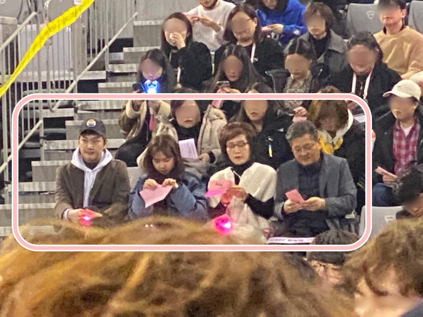 太妍與家人關係很好,他們曾到太妍演唱會為她加油,和粉絲一起準備應援活動。(網路圖片)