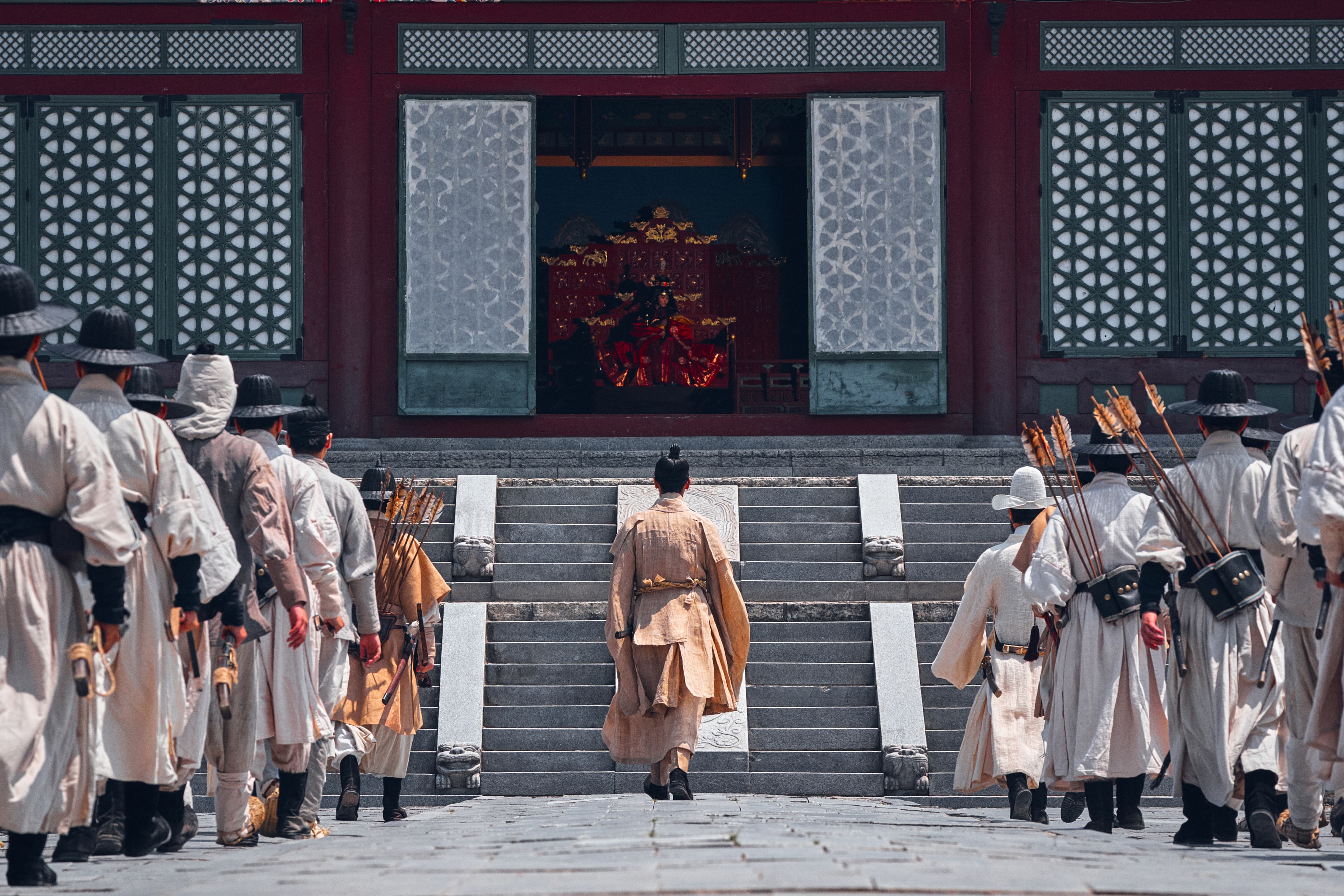 《李屍朝鮮》第二季將在3月13日(五)下午4點於190個國家上線。(Netflix提供)