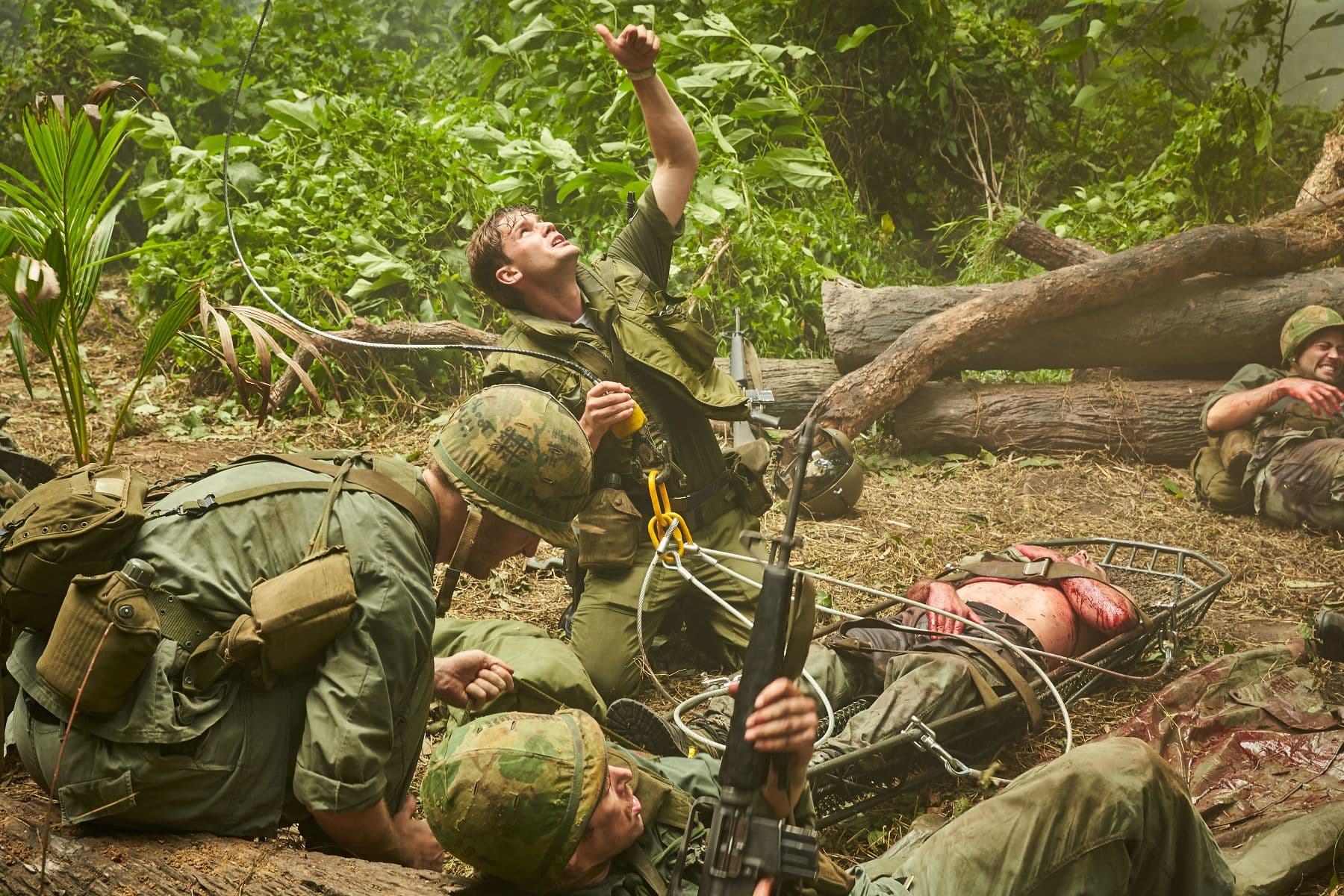 《鋼鐵勳章》還原越戰時美國空軍搜救部隊救援場面。(采昌)
