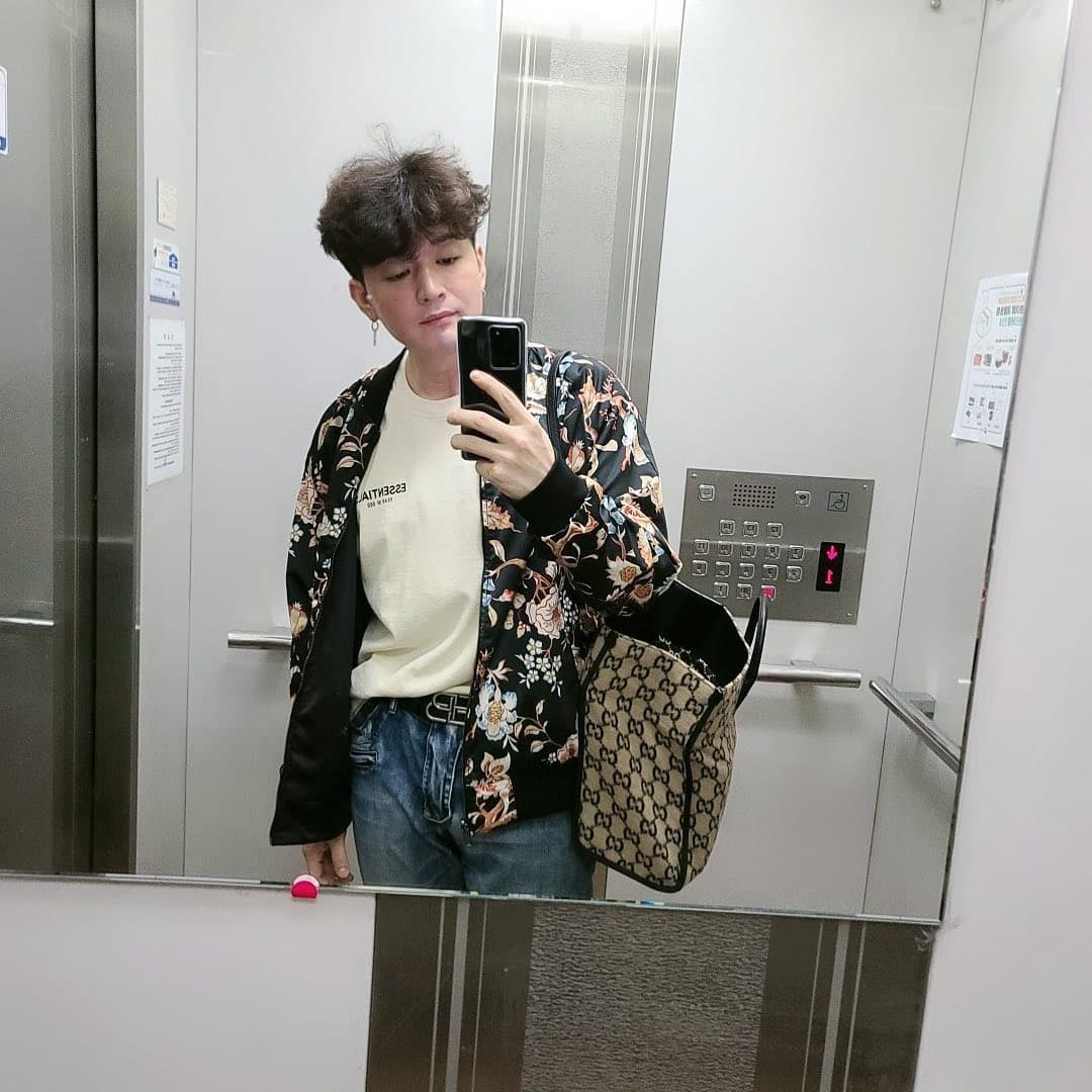 神童瘦下來後對自己更有自信,常常發自拍照跟大家分享。(翻攝神童IG)