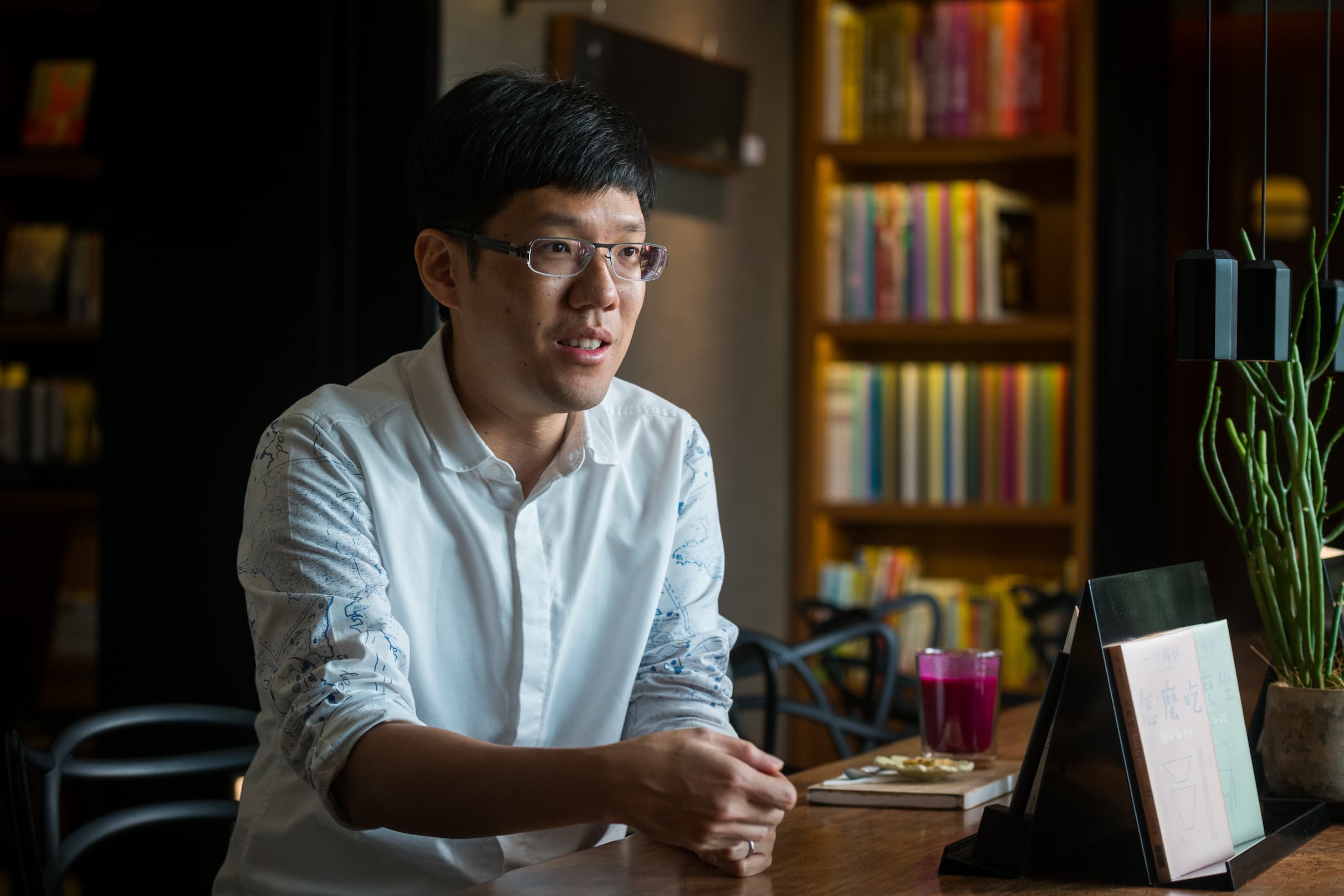 「勤美璞真文化藝術基金會」執行長何承育推動將美學落實在生活,對於小吃,他喜歡老字號的美味。
